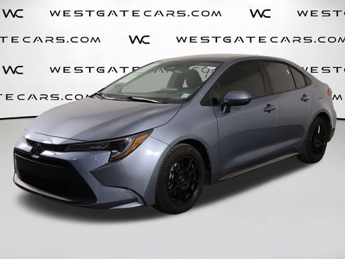 Used 2025 Toyota Corolla LE w/ Convenience Package FWD image 1