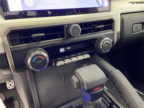 Used 2024 Toyota Tacoma TRD Sport image 23