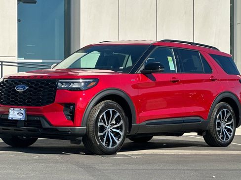 New 2026 Ford Explorer ST-Line w/ Premium Package image 7