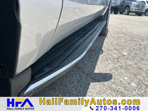 Used 2019 GMC Yukon SLT w/ Premium Edition RWD image 10