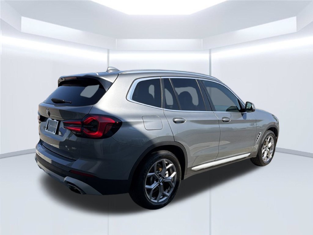 Used 2024 BMW X3 sDrive30i w/ Convenience Package RWD image 7
