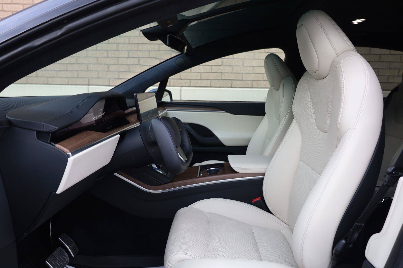 Used 2023 Tesla Model X AWD/4WD image 22
