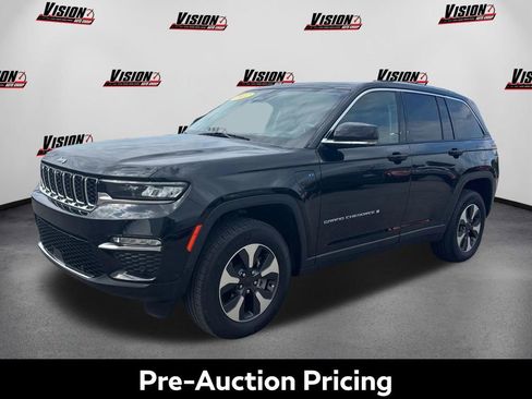 Used 2022 Jeep Grand Cherokee Limited 4xe w/ Luxury Tech Group II AWD/4WD image 1