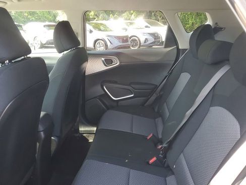 Used 2025 Kia Soul LX FWD image 10