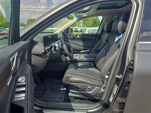 Used 2025 Genesis GV80 3.5T Advanced image 11