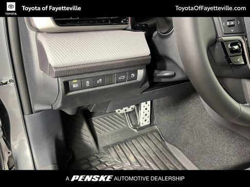 Used 2026 Toyota Camry SE FWD image 24