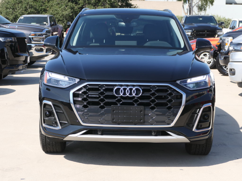 Used 2023 Audi Q5 2.0T Premium w/ Convenience Package AWD/4WD image 6