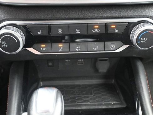 Used 2024 Nissan Altima 2.5 SR w/ SR Premium Package image 4