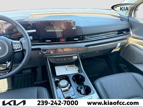 New 2026 Kia Carnival EX image 17
