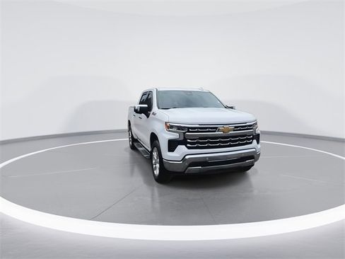 Used 2023 Chevrolet Silverado 1500 LTZ image 3