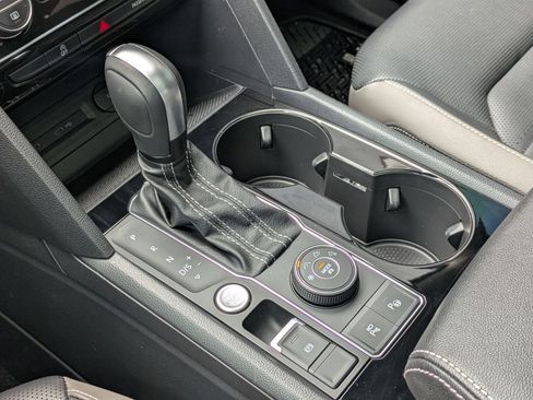 Used 2022 Volkswagen Atlas SEL Premium image 20