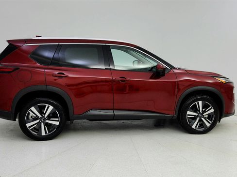 Used 2024 Nissan Rogue SL w/ SL Premium Package image 5