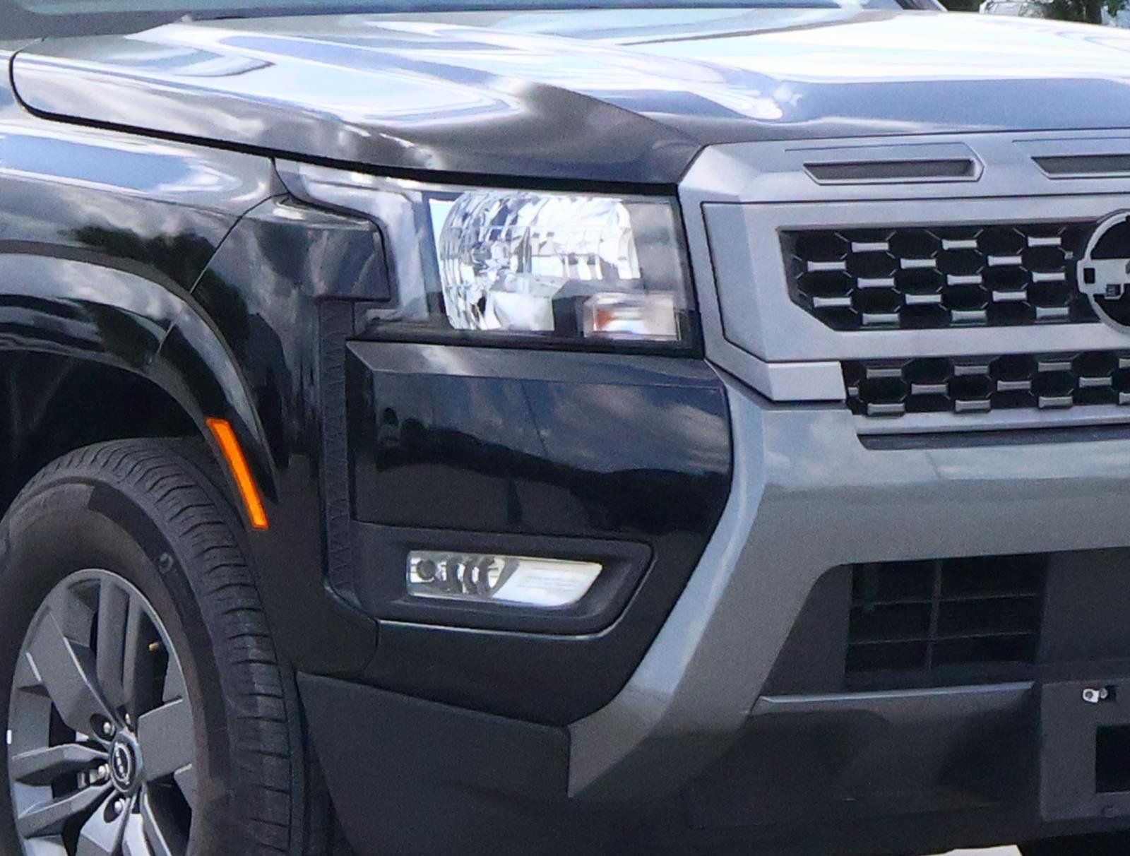 Used 2025 Nissan Frontier SV w/ SV Convenience Package RWD image 7