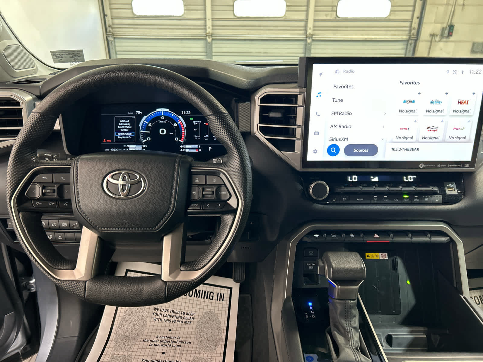 Used 2024 Toyota Tundra Limited AWD/4WD image 23
