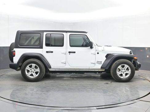 Used 2019 Jeep Wrangler Unlimited Sport S AWD/4WD image 11