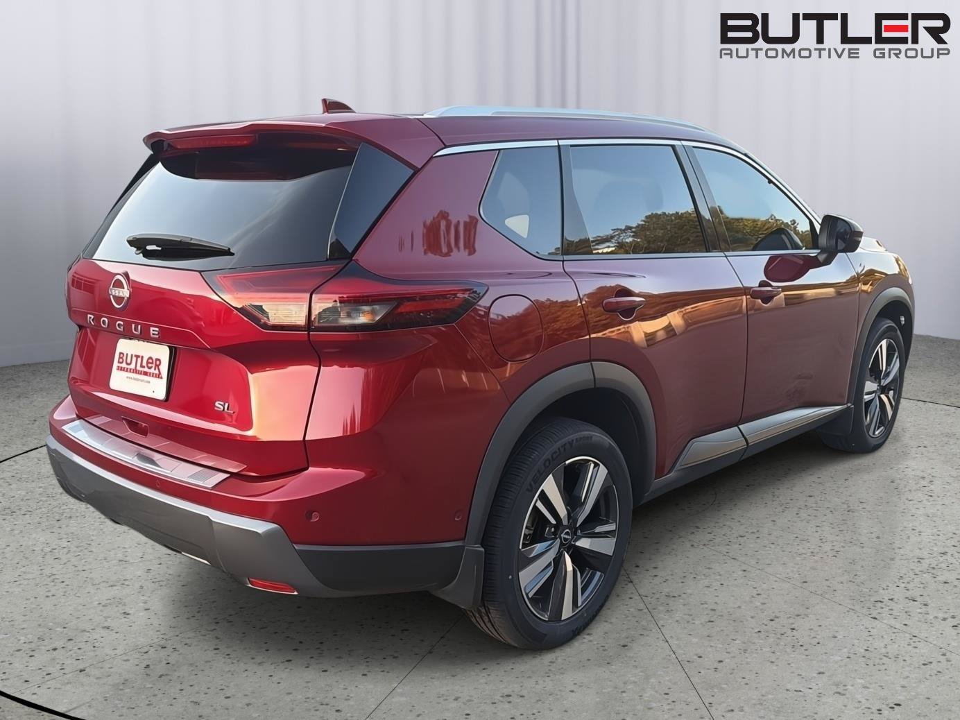 Used 2024 Nissan Rogue SL w/ SL Premium Package FWD image 6