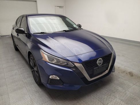 Used 2022 Nissan Altima 2.5 SR FWD image 14