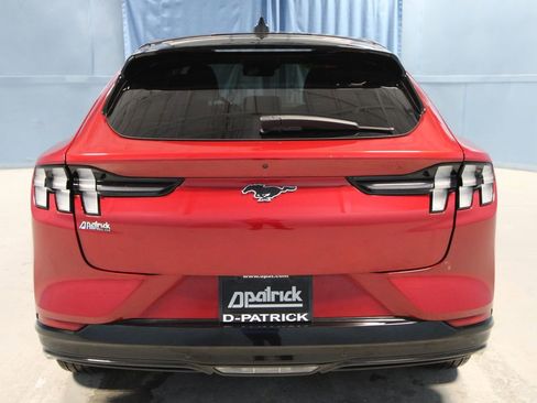 Used 2021 Ford Mustang Mach-E Premium image 31