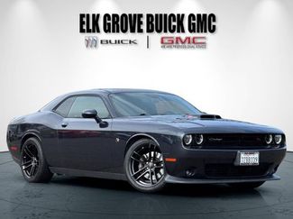 Used 2017 Dodge Challenger R/T Scat Pack video 2