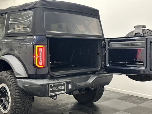 Used 2021 Ford Bronco Badlands image 8