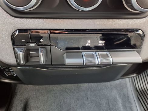 Used 2021 RAM 1500 Big Horn RWD image 10