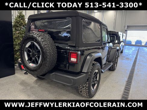 Used 2023 Jeep Wrangler Sport image 3