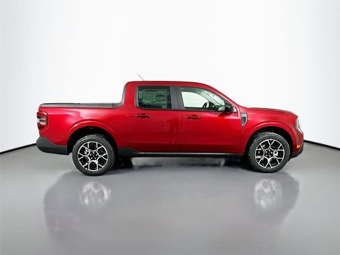 New 2026 Ford Maverick Lariat image 8