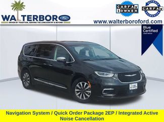 Used 2023 Chrysler Pacifica Limited FWD 360° Tour