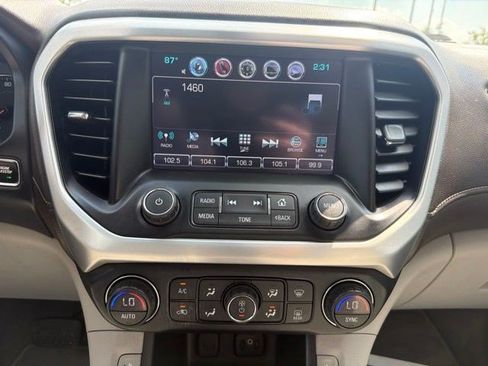 Used 2017 GMC Acadia SLT FWD image 26