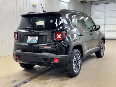 Used 2016 Jeep Renegade Trailhawk image 5