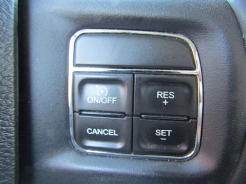 Used 2018 RAM 2500 Big Horn image 30