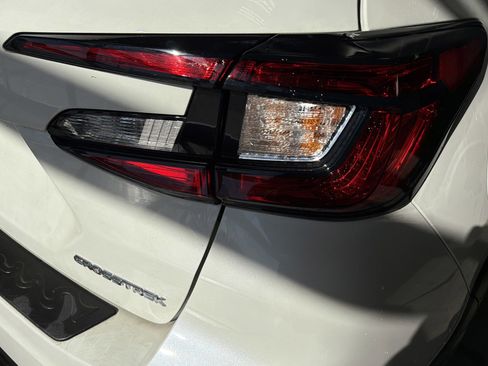 Certified 2025 Subaru Crosstrek 2.0i Premium image 17