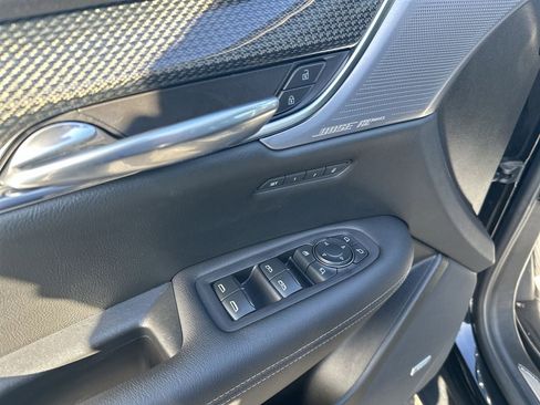 Certified 2022 Cadillac XT5 Sportv w/ Technology Package image 13