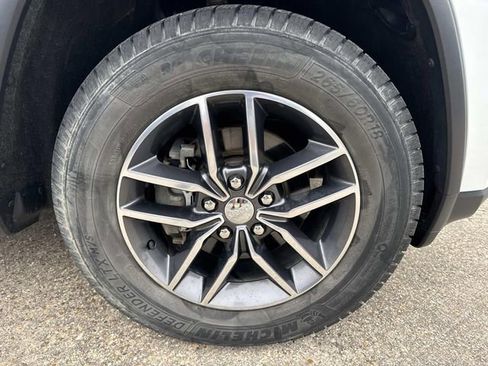 Used 2018 Jeep Grand Cherokee Limited image 7