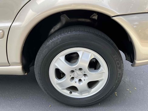 Used 2003 Mercedes-Benz ML 320 4MATIC image 61