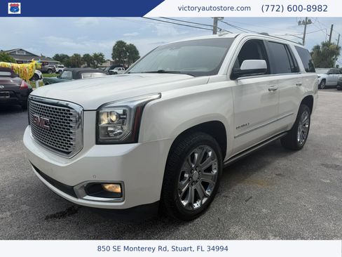 Used 2015 GMC Yukon Denali w/ Premium Package AWD/4WD image 16