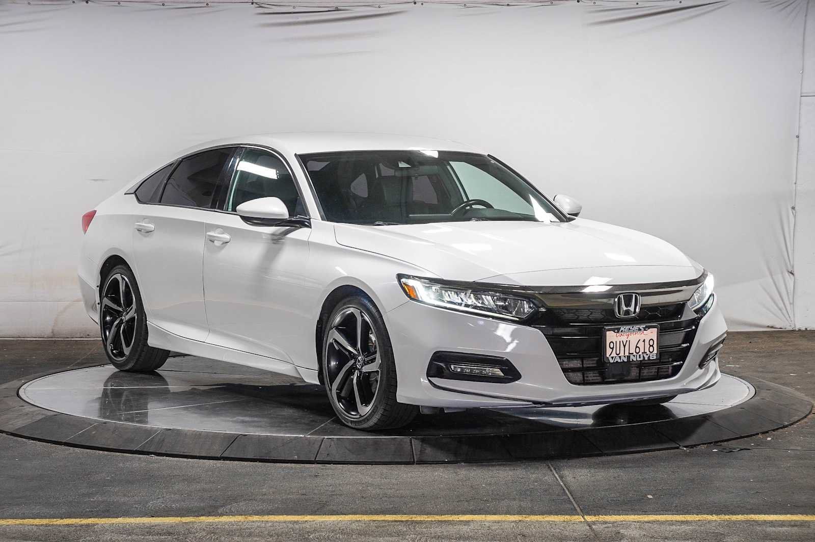 Used 2018 Honda Accord Sport image 5