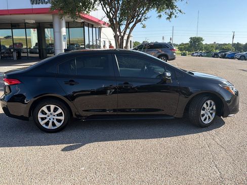 Used 2026 Toyota Corolla LE FWD image 2