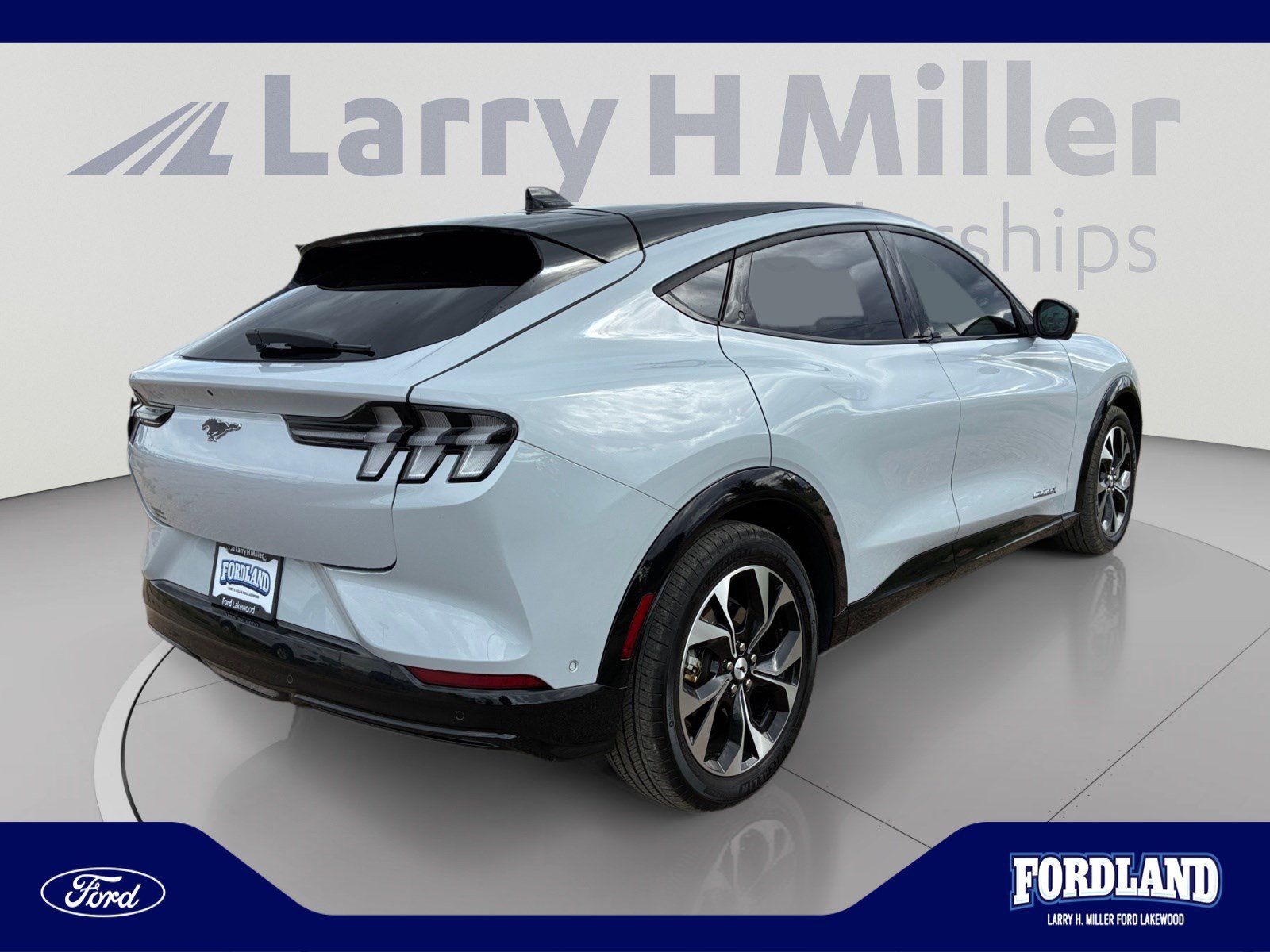 Used 2023 Ford Mustang Mach-E Premium AWD/4WD image 5
