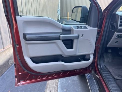 Used 2015 Ford F150 XLT w/ Equipment Group 302A Luxury AWD/4WD image 23