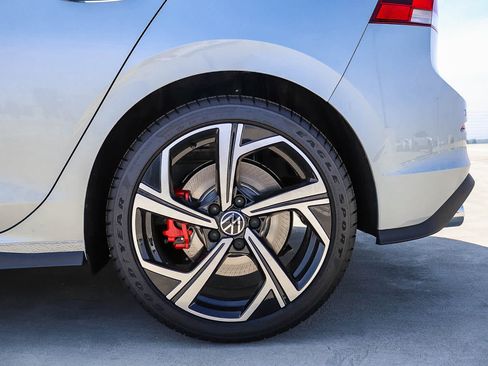 New 2026 Volkswagen GTI SE FWD image 10