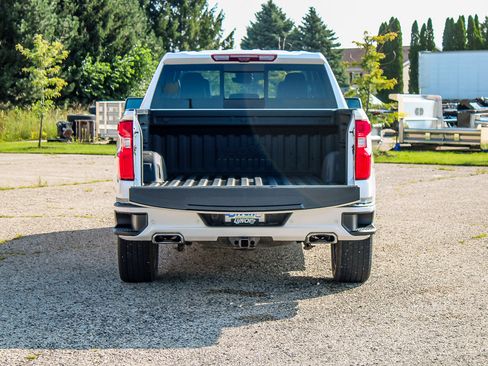 Used 2024 Chevrolet Silverado 1500 High Country w/ Technology Package AWD/4WD image 7