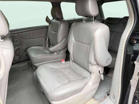 Used 2008 Toyota Sienna AWD image 12