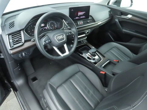 Used 2022 Audi Q5 2.0T Premium image 9