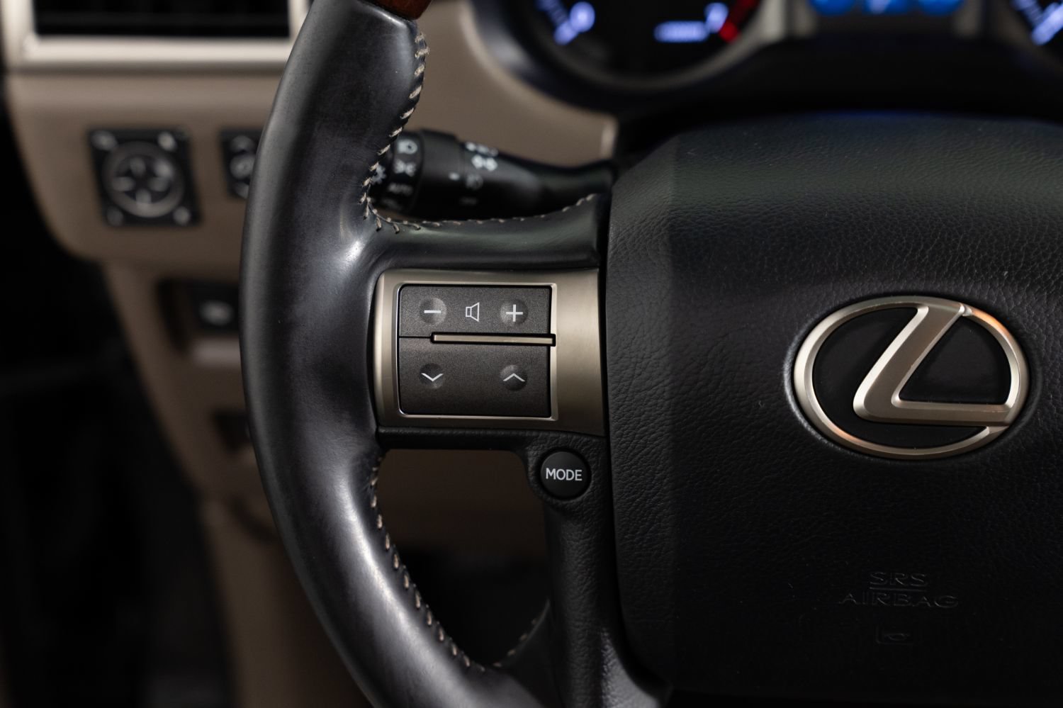 Used 2015 Lexus GX 460 w/ Premium Package AWD/4WD image 31