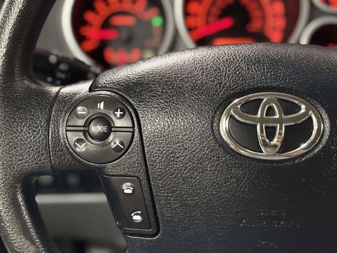 Used 2011 Toyota Tundra 4x4 CrewMax w/ Tow Pkg image 28
