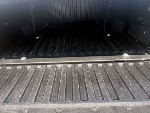 Used 2022 Toyota Tacoma SR5 RWD image 9