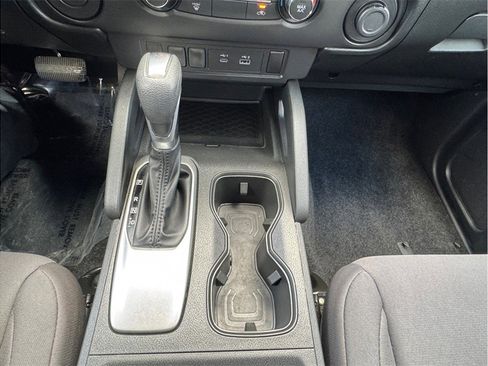 Used 2023 Nissan Frontier S image 11