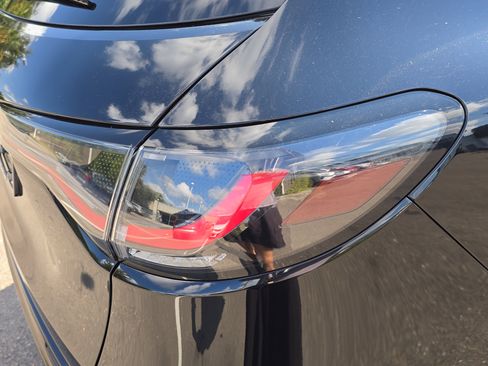 Used 2023 Honda HR-V EX-L image 11