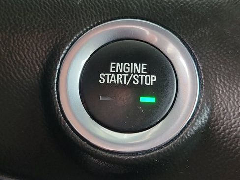 Used 2024 GMC Terrain SLT image 12